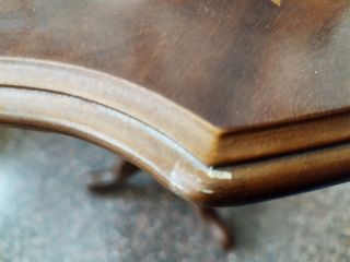 Mesa auxiliar clásica