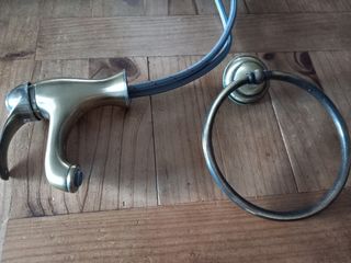 grifo y toallero