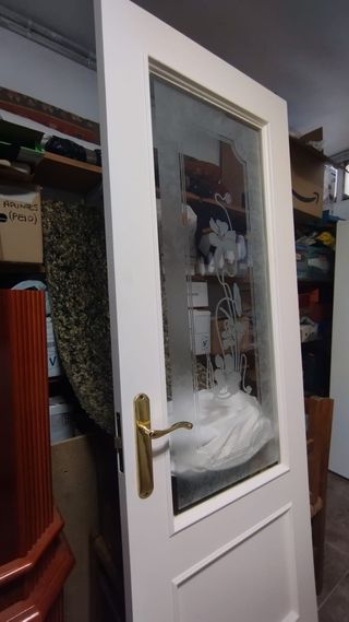 Puertas macizas blancas lacadas