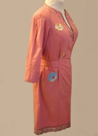 Bonito vestido Romanetti rosa palo bordado Talla L