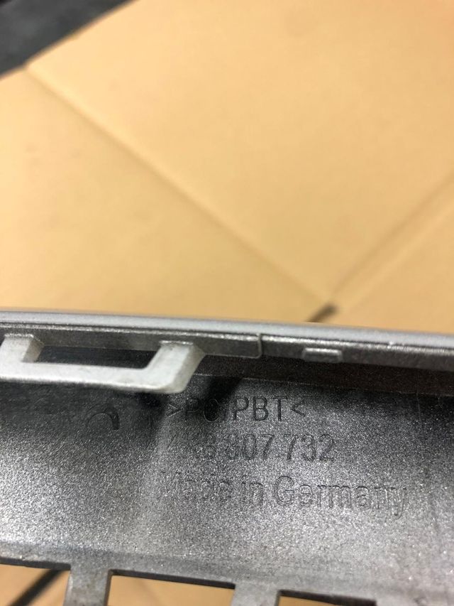 Moldura embellecedora mate RS6  4K8 807 732