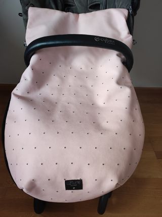 Precioso saco de silla, de la marca Uzturre