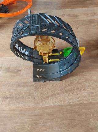 Hot Wheels Monster trucks reto de loopings pista