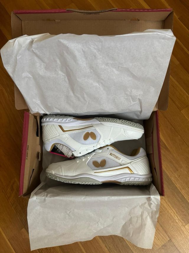 Gomas y maderas Butterfly a estrenar