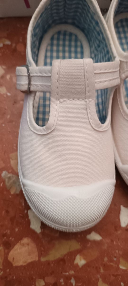 zapatillas pisamonas talla 25 blancas