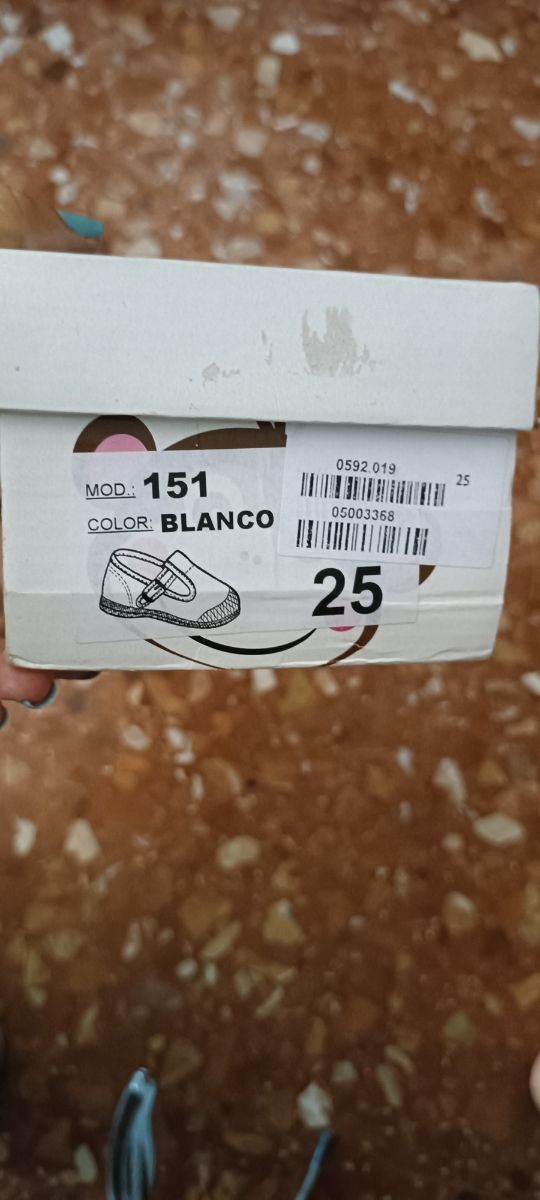zapatillas pisamonas talla 25 blancas