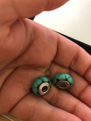 Dos charms Pandora cristal murano verde azulado