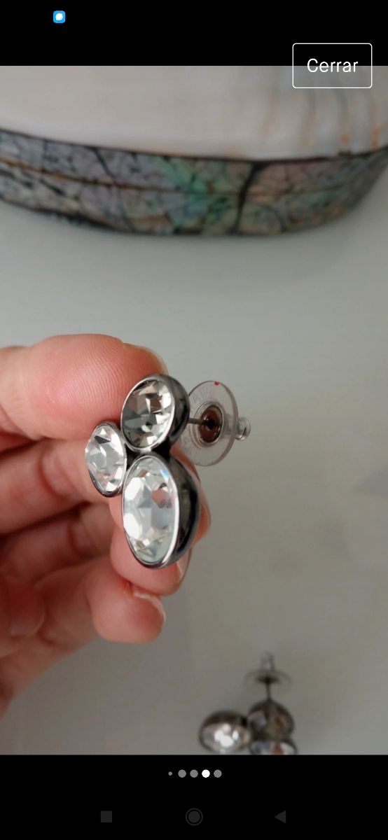 preciosos pendientes Swarovski