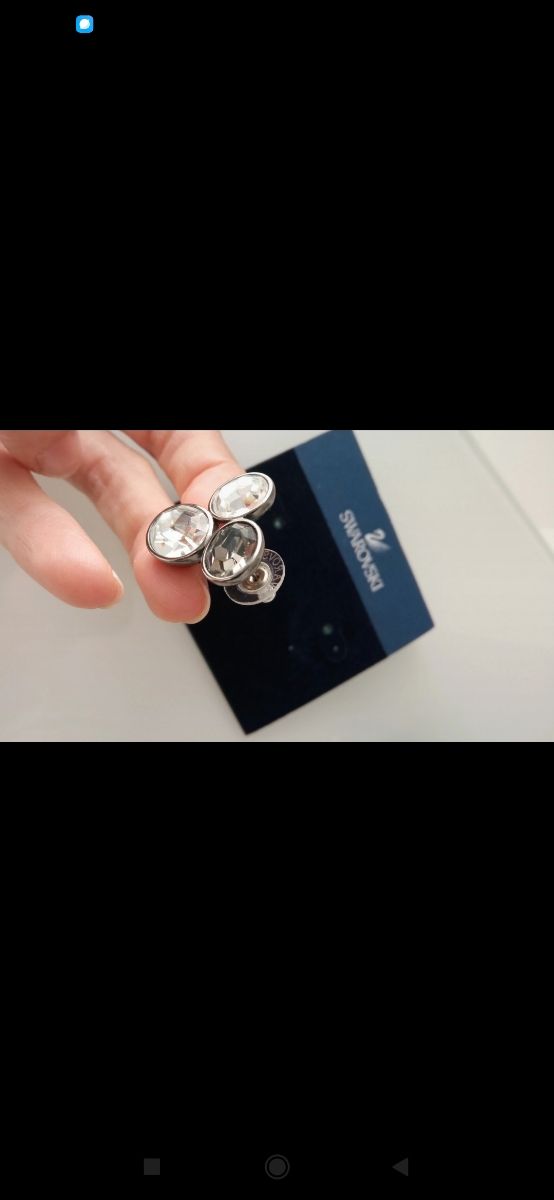 preciosos pendientes Swarovski