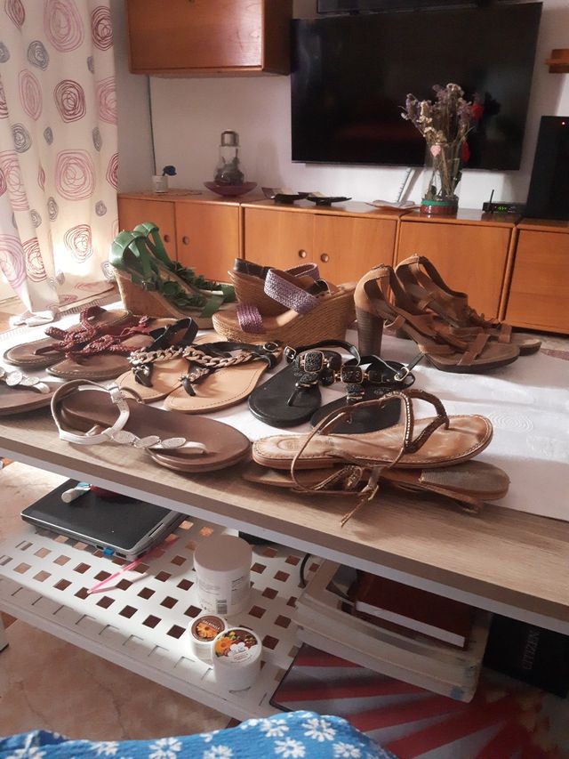 8 Pares Sandalias nr 38