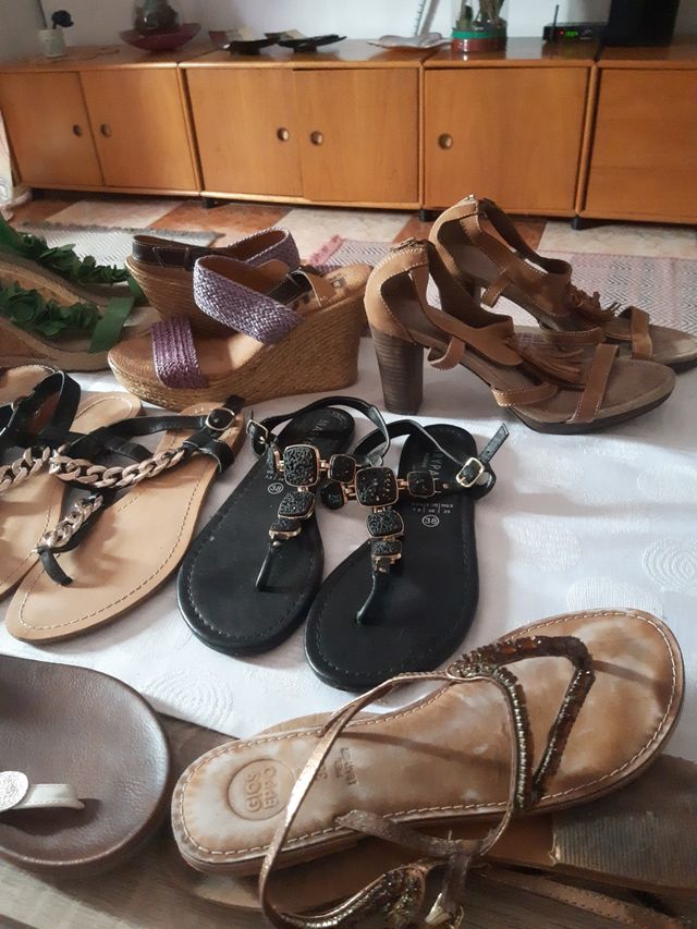 8 Pares Sandalias nr 38