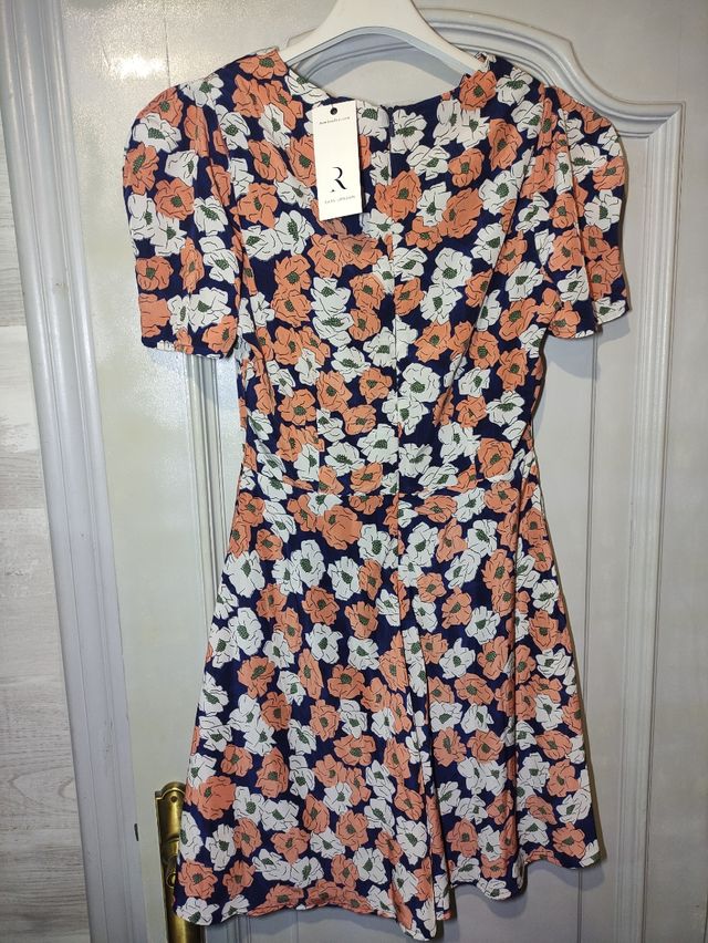 🌼 Vestido floral Rare London 🌼