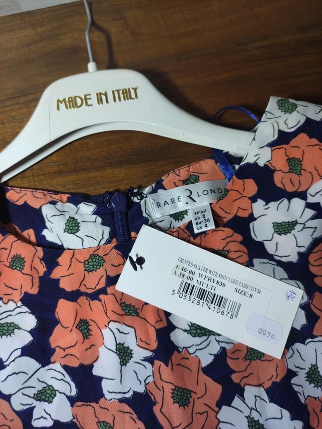 🌼 Vestido floral Rare London 🌼