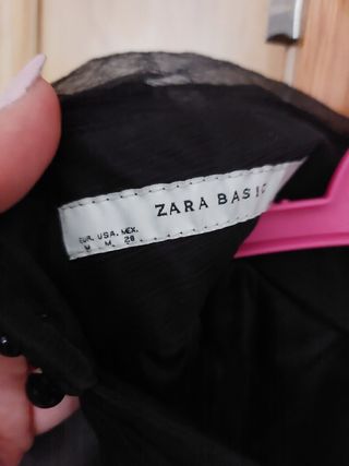 Camisa de gasa gris y negra