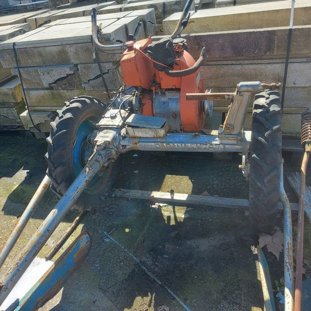 Caterpillar mixta techo plastico