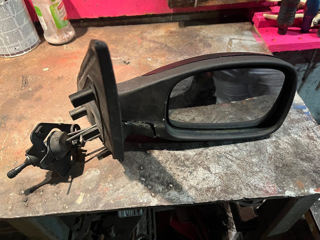 Retrovisor derecho peugeot 306