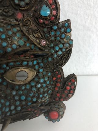 Rara mascara cobre asiatica  piedras vintage