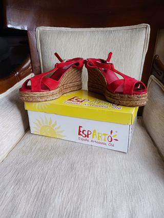 sandalias de esparto rojas
