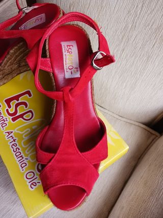sandalias de esparto rojas