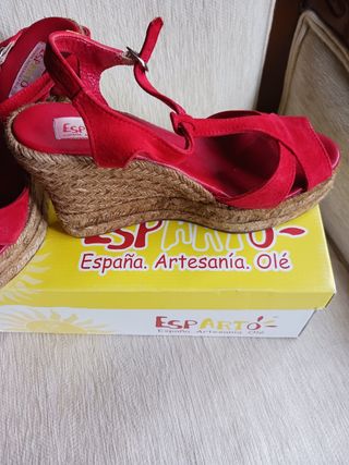 sandalias de esparto rojas