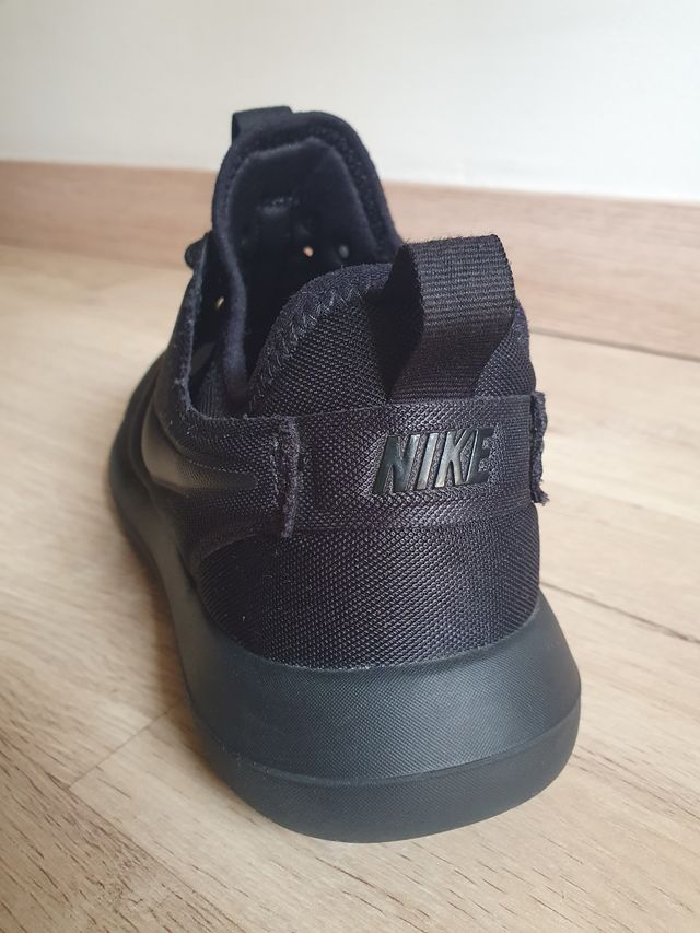 Nike Roshe 2 Negro (38.5)