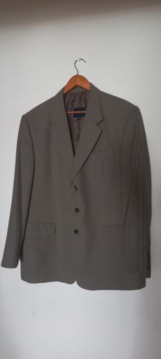 Americana para hombre gris