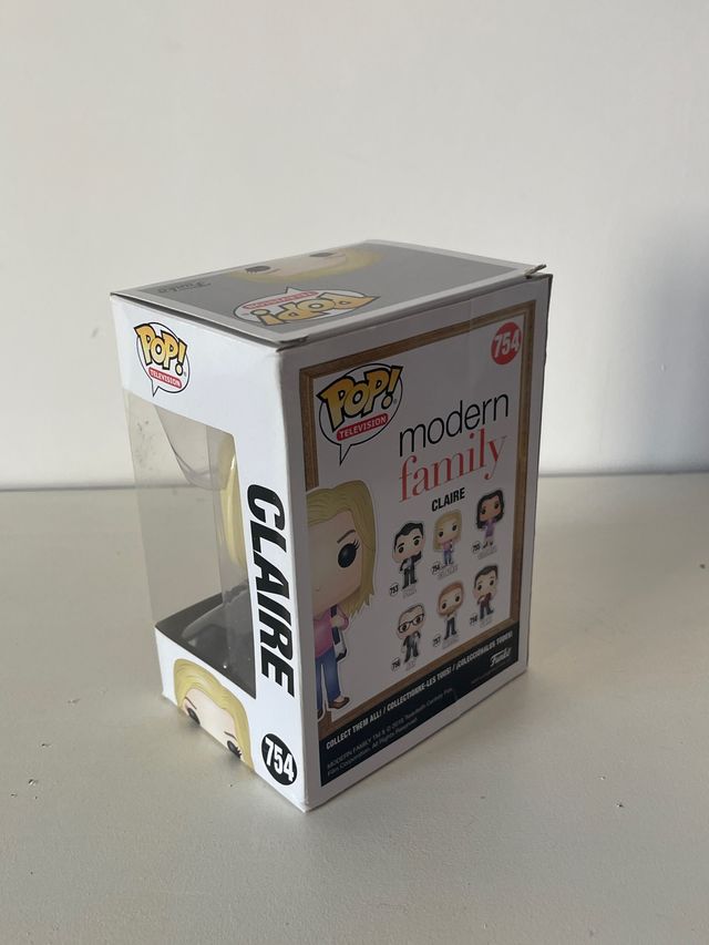 Funko pop Claire Dunphy