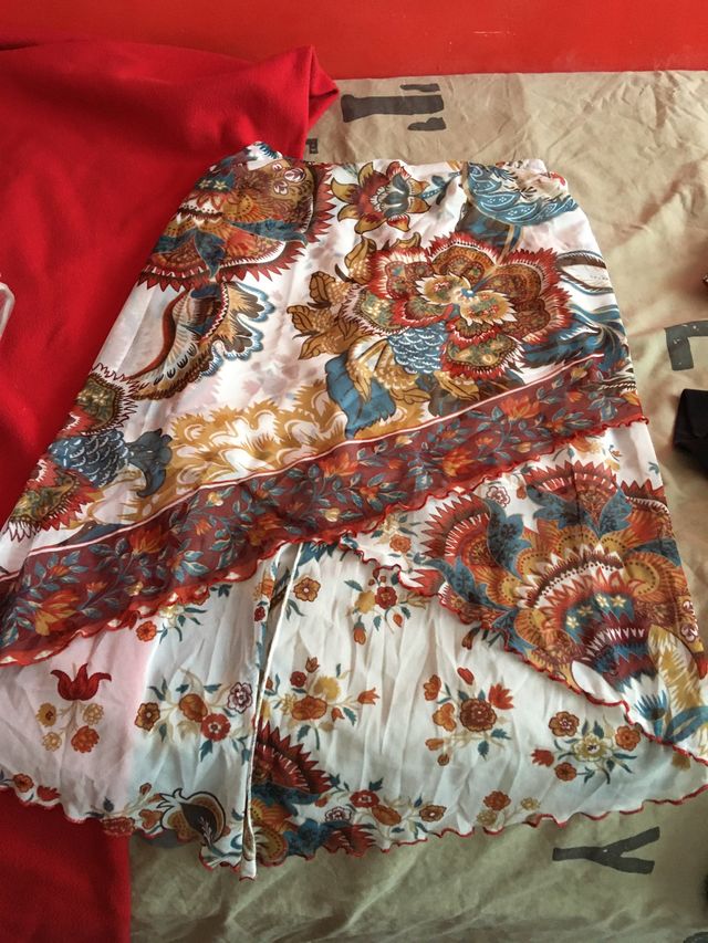 Conjunto falda y blusa