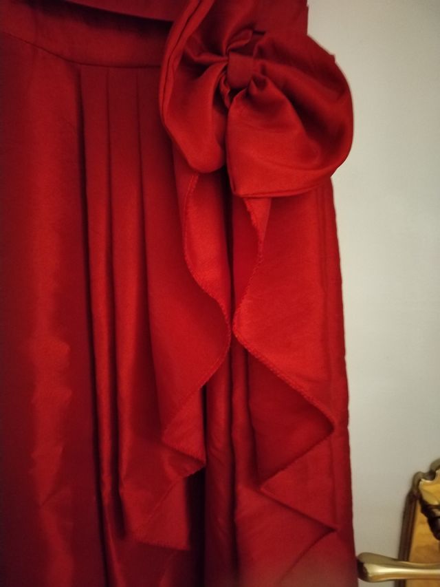 vestido fiesta burdeos. sin estrenar