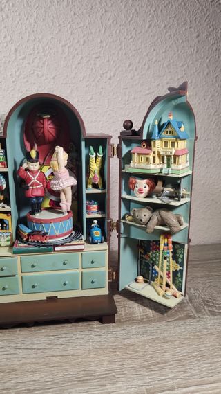 CAJA DE MÚSICA ENESCO ARMARIO 1990