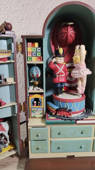 CAJA DE MÚSICA ENESCO ARMARIO 1990