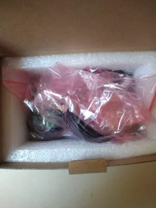 Cámara Pinhole IP Hikvision DS-2CD6412FWD-L10 1.3M