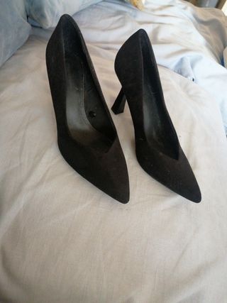 Zapatos tacón piel. 