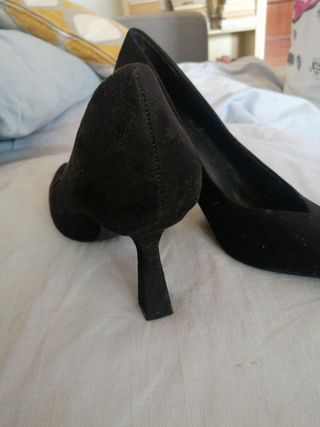 Zapatos tacón piel. 