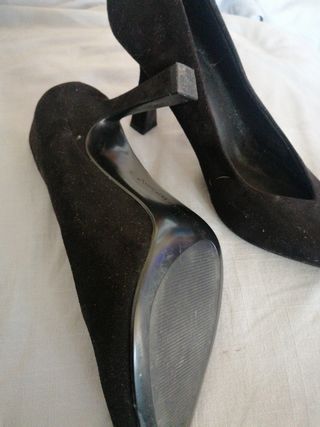 Zapatos tacón piel. 