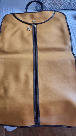Portatrajes piel marca Cortefiel