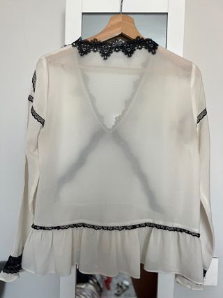 Blusa blanca encaje Zara
