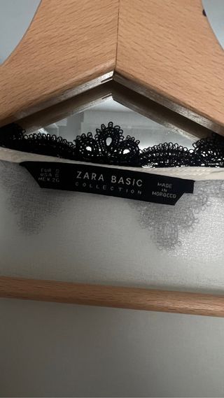 Blusa blanca encaje Zara