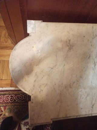 Mesa antigua dorada  de madera del siglo XIX