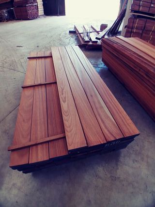 Legno tropicale per panche