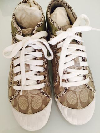 Preciosos botines Coach