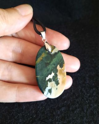 Colgante de Jaspe Orbicular y Plata de Ley.