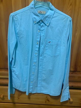 Camisa de Hollister.