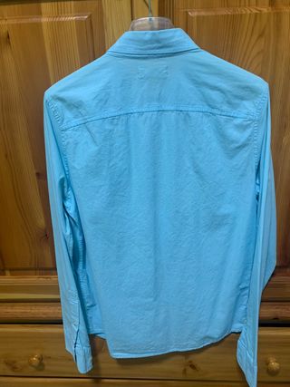 Camisa de Hollister.