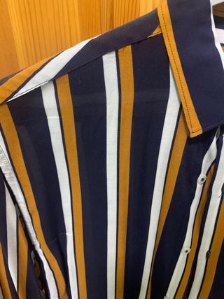 Camisa de Zara.