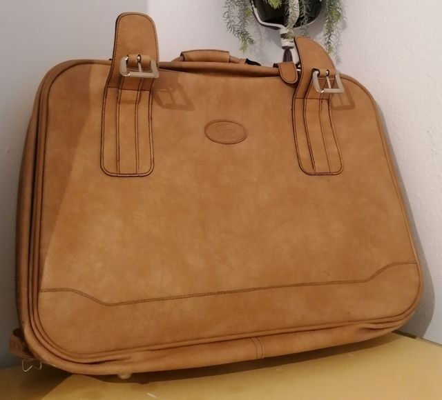 Maleta de piel vintage.