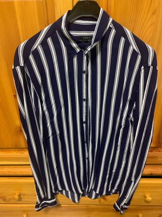 Camisa de Zara.