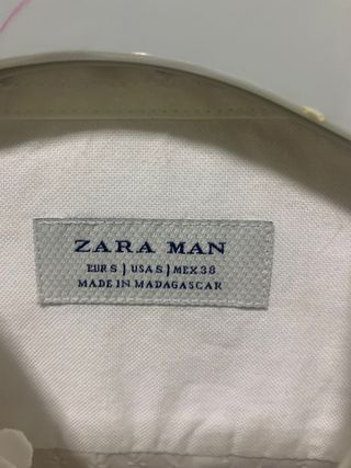 Camisa de Zara.