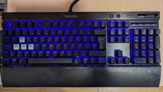 Teclado Mecánico - Corsair K70 LUX