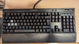 Teclado Mecánico - Corsair K70 LUX